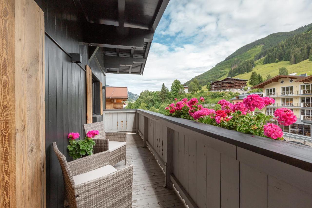 Boutique Hotel Anybody Saalbach-Hinterglemm Exterior foto